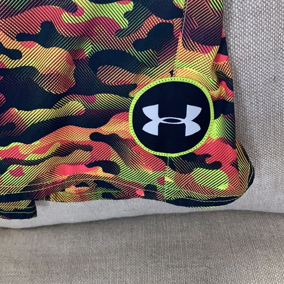 Under Armour swim trunks - Picture 5 of 5